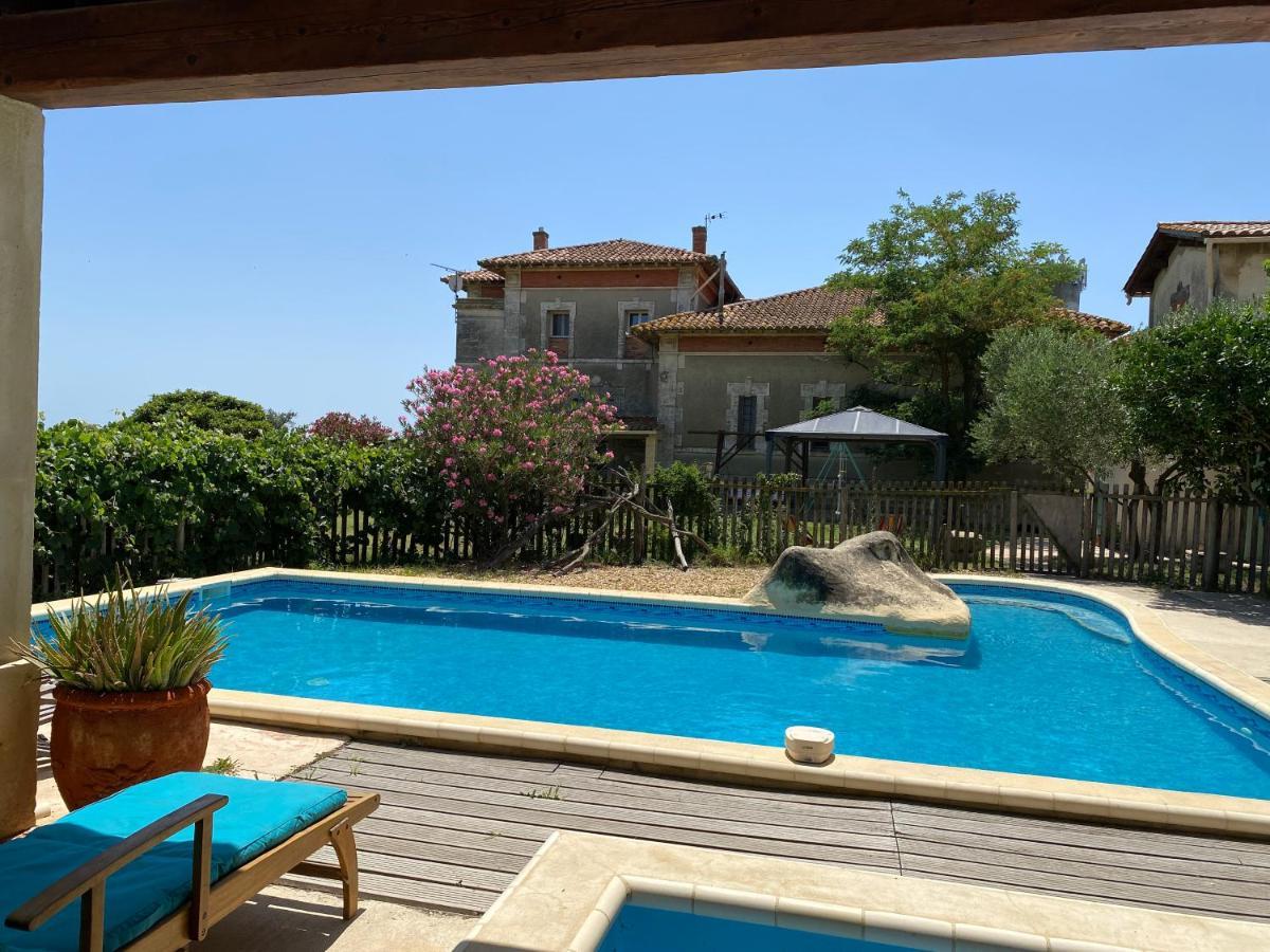 Les Pierrades En Camargue Villa Vauvert Exterior foto